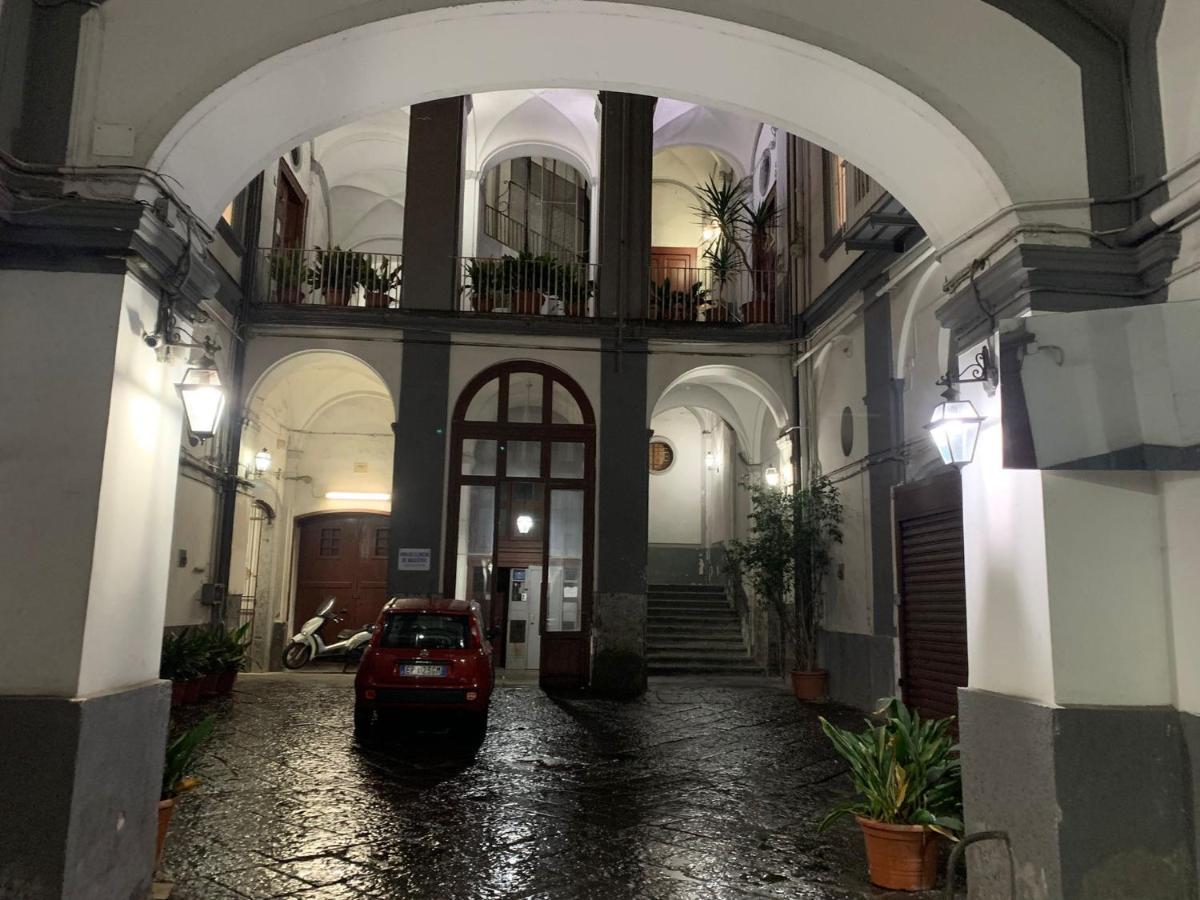 I Gironi Di Dante Διαμέρισμα Νάπολη Εξωτερικό φωτογραφία