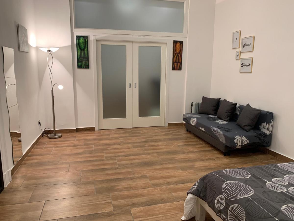 I Gironi Di Dante Διαμέρισμα Νάπολη Εξωτερικό φωτογραφία